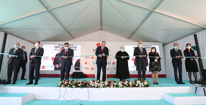 Cumhurbaşkanı Erdoğan&#39;ın Acil Durum Hastaneleri&#39;nin Açılışında Çekilmiş Fotoğrafı