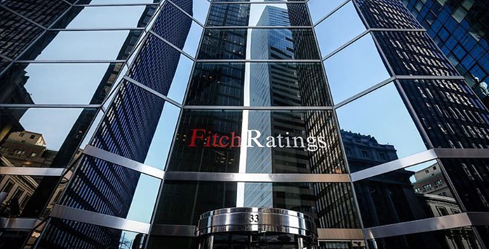 Fitch Ratings Logo ve Gökdelen Görseli